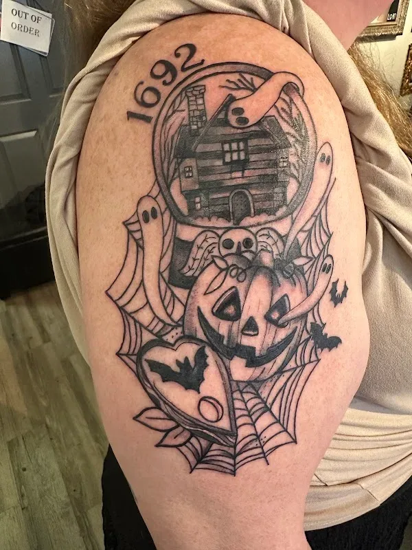 Salem Ink Tattoo and Art Gallery — Tattoo shop in Salem